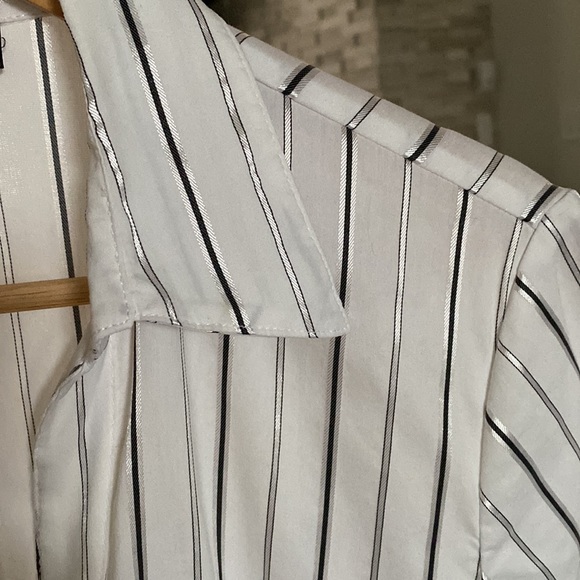 Mexx deep-V button down short sleeve shirt - Picture 3 of 3